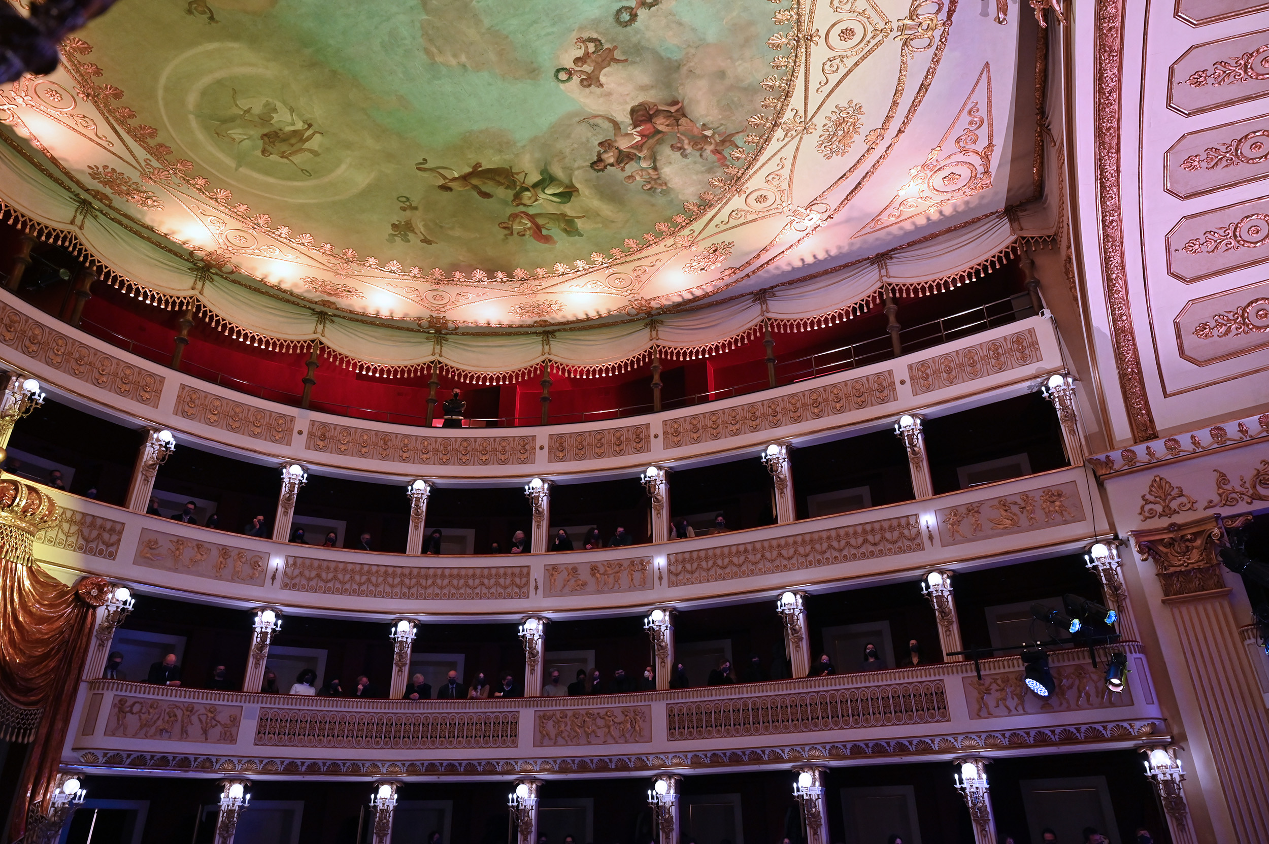interno-Teatro-Piccinni.jpg