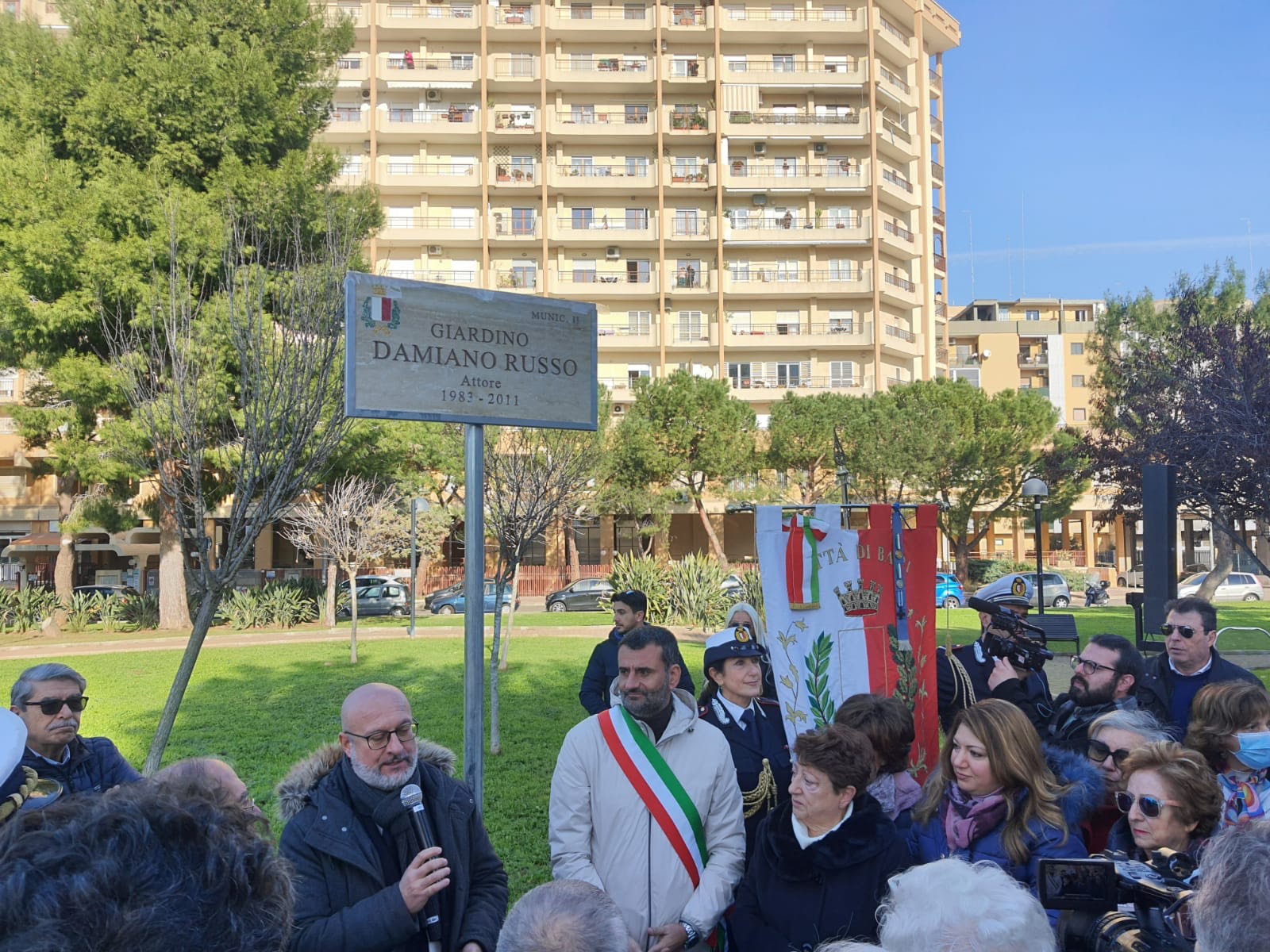 Bari: Intitolato un giardino a Damiano Russo, attore barese scomparso prematuramente
