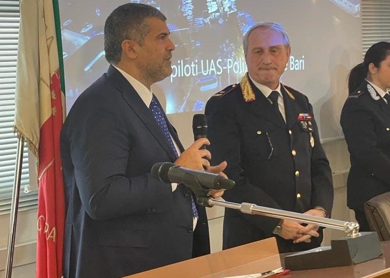 Bari: L’assessore Lacoppola al comando di Polizia locale per la cerimonia di conferimento degli encomi