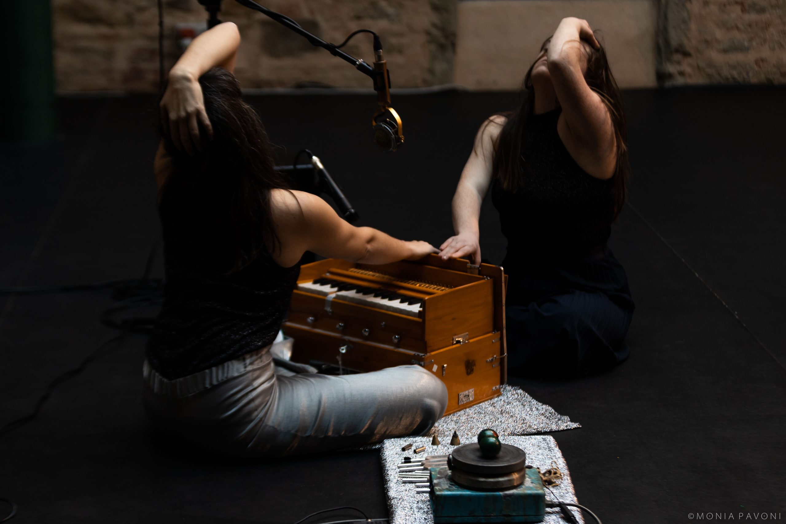 MARTA LAURA AGNESE_I VERSI DELLE MANI__34 (1)