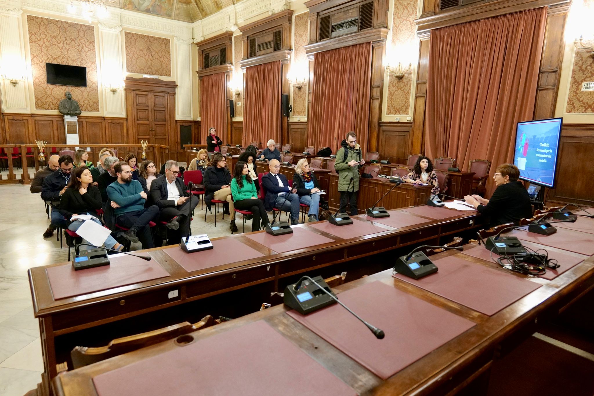 04-04-23 oggi l’incontro con i dirigenti delle scuole primarie per l’adesione al progetto Piedibus sugli itinerari casa-scuola_1