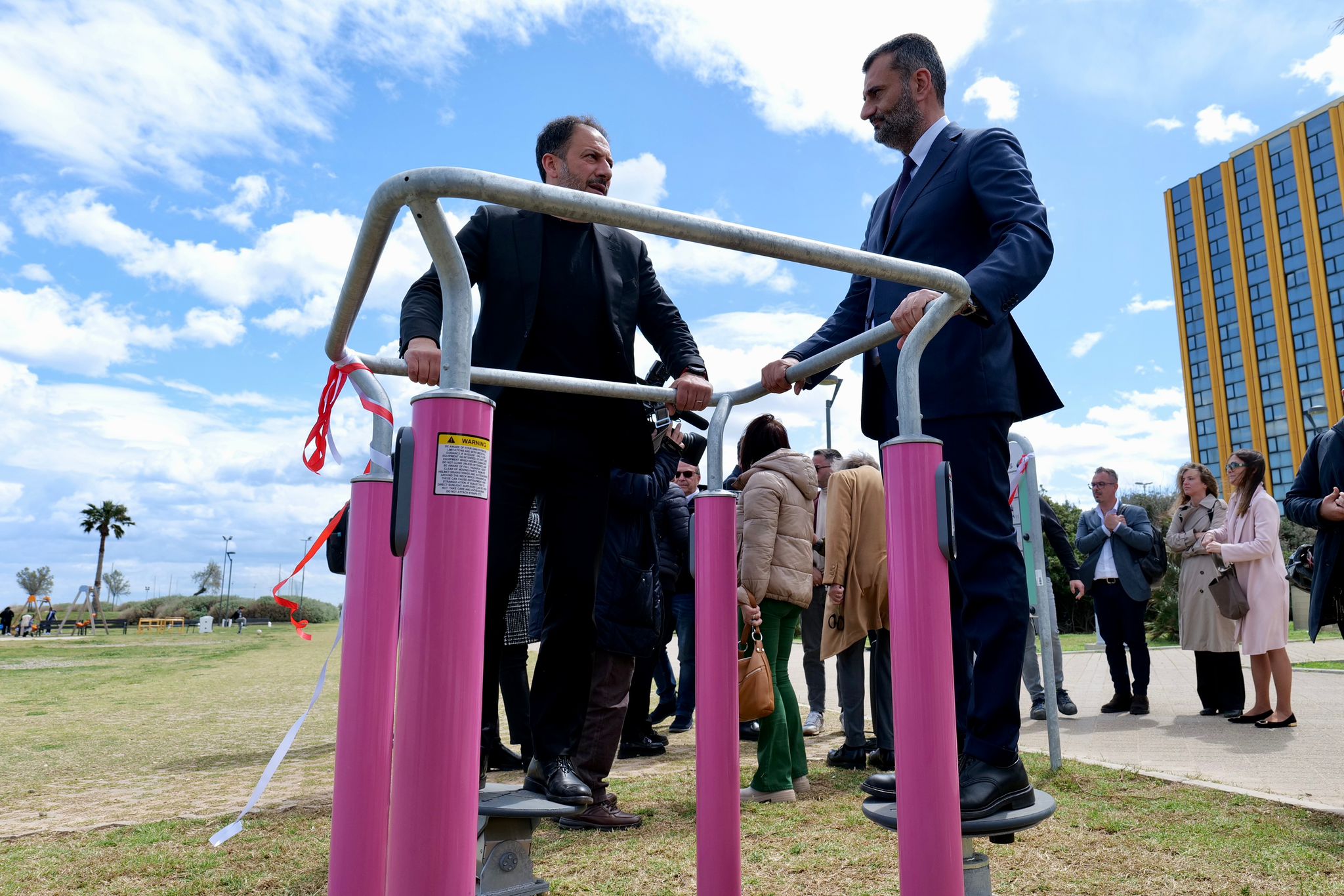 14-04-23 inaugurata l'area attrezzata per il fitness realizzata da Pfizer sulla spiaggia di Pane e pomodoro