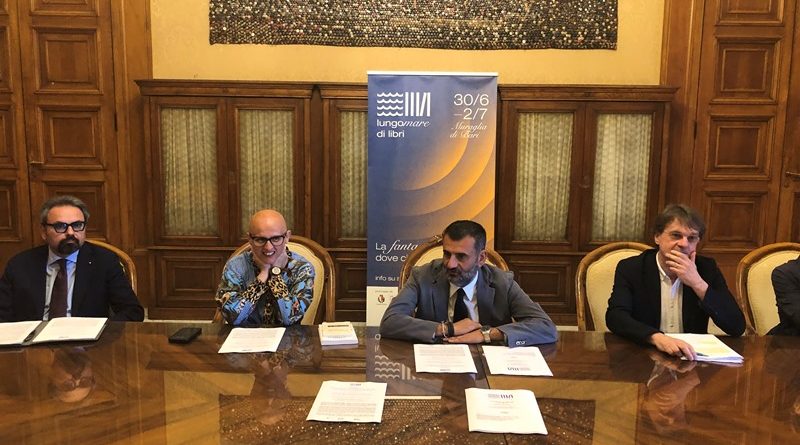 presentazione della terza edizione di Lungomare di libri