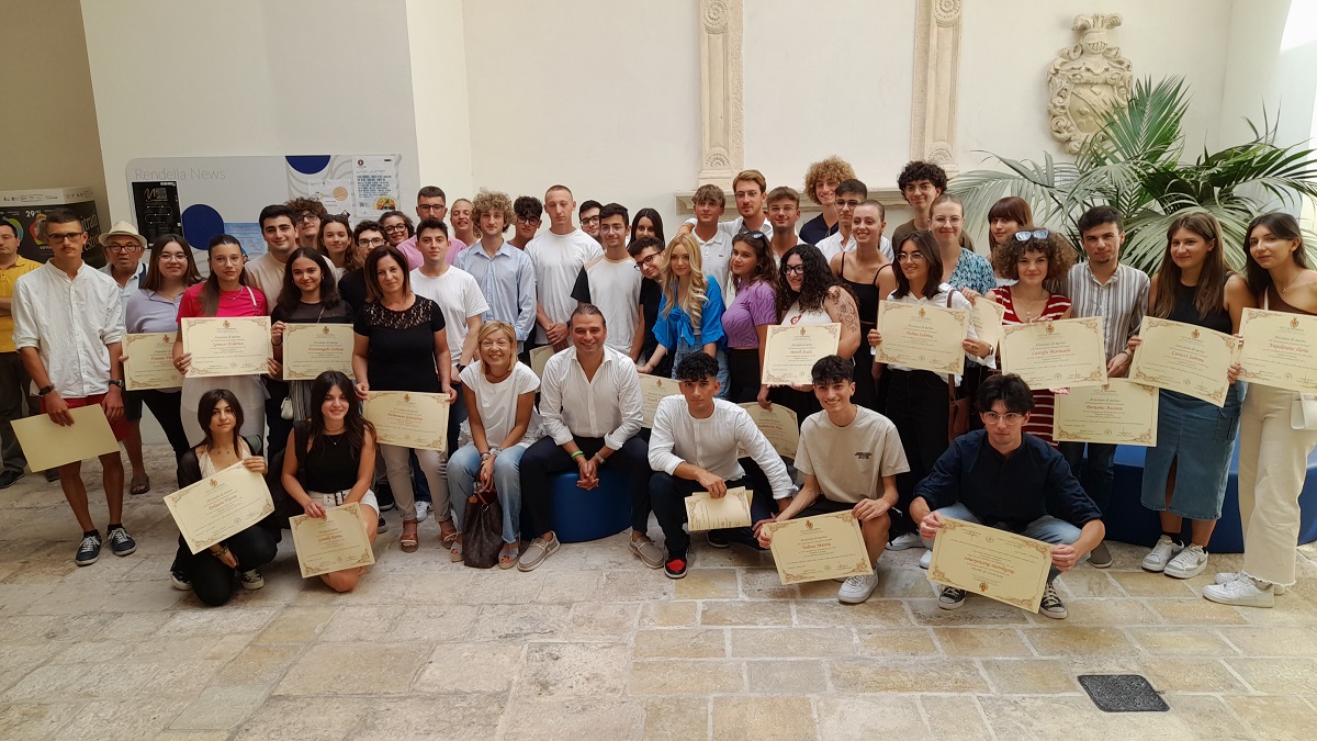 Monopoli, consegnata pergamena ai “superbravi”