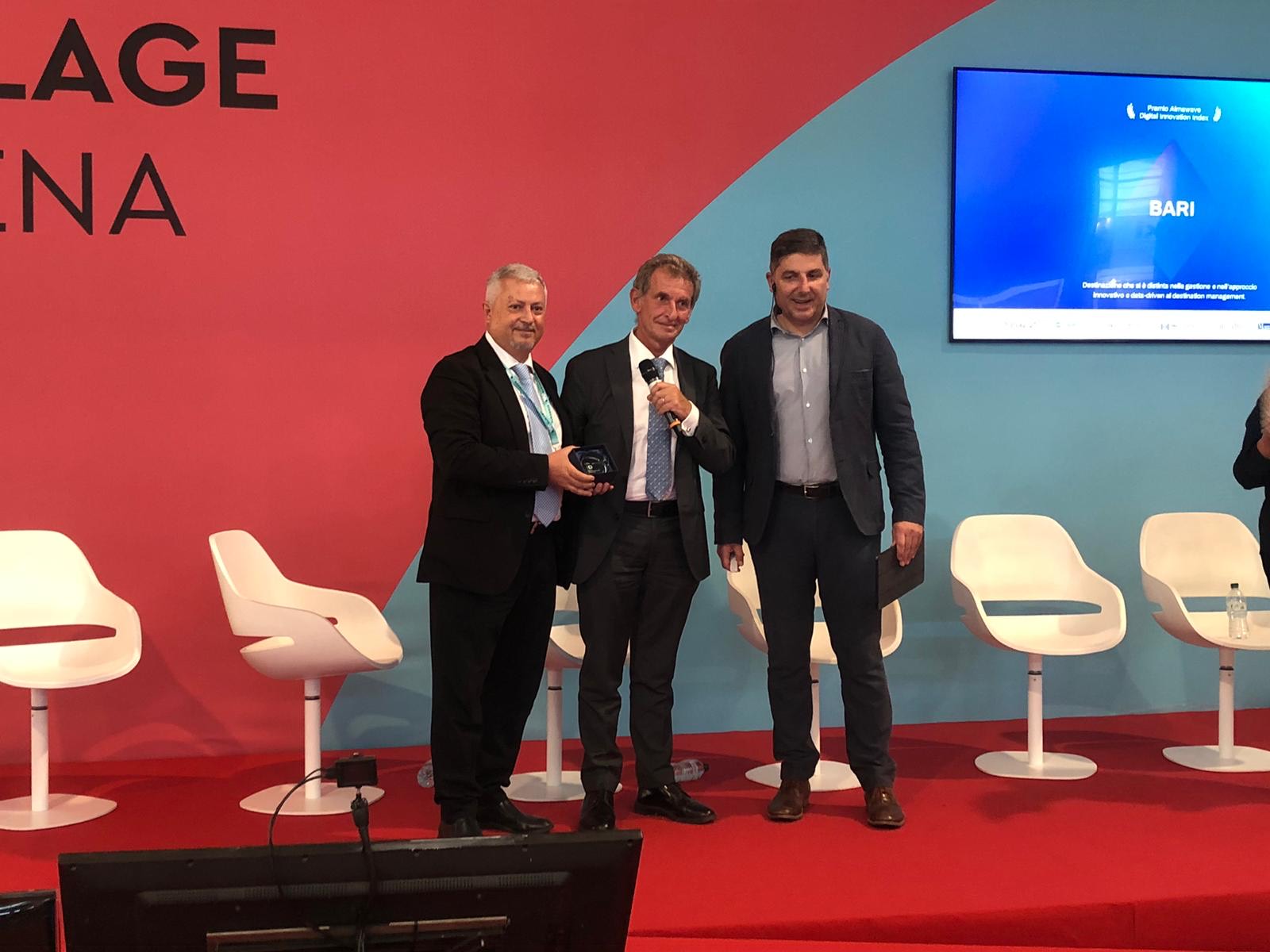 “Italia Destinazione Digitale”: La Città di Bari riceve il Premio speciale Almawave Smart Destination