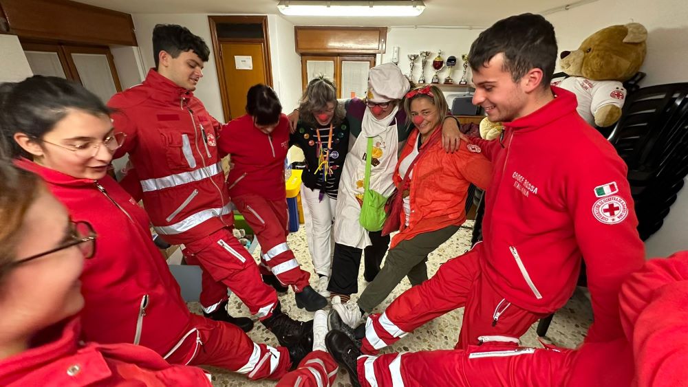 Fasano, la Croce Rossa dona diverse centinaia di giocattoli ai bambini meno fortunati