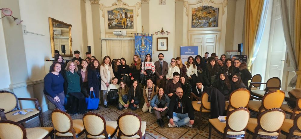 Fasano, il magistrato Mariano Robertiello incontra gli studenti