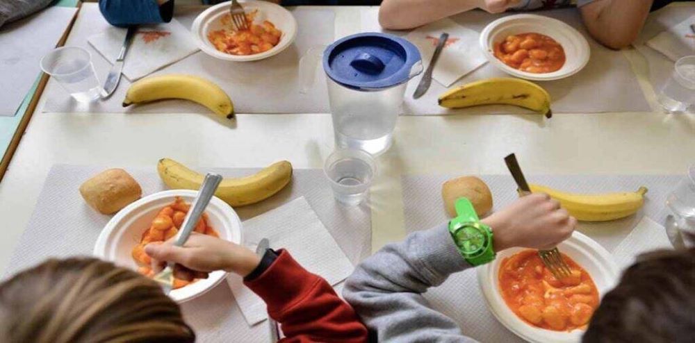Monopoli, dimezzate le rette della refezione scolastica