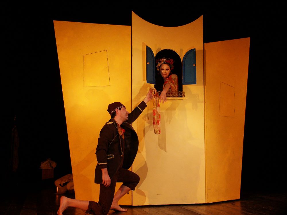 Monopoli, “Il gatto e gli stivali” chiude la Stagione Famiglie a teatro