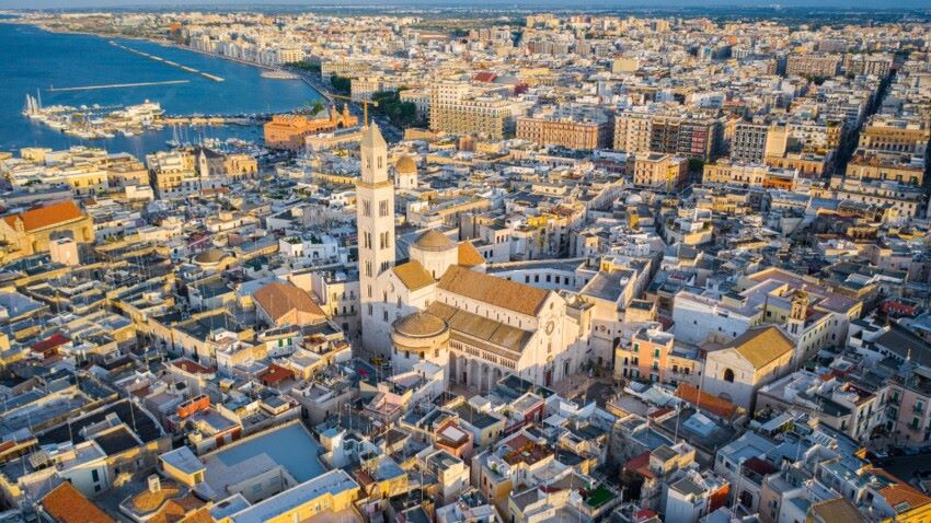 Bari, la risposta del Comune a Federalberghi sulla questione “Tassa di soggiorno”