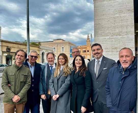 Bari, inaugurata una targa commemorativa dedicata a Melo da Bari  a 1000 anni dalla sua morte