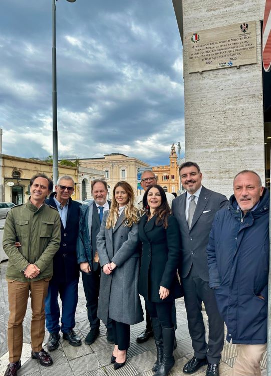 Bari, inaugurata una targa commemorativa dedicata a Melo da Bari a 1000 anni dalla sua morte