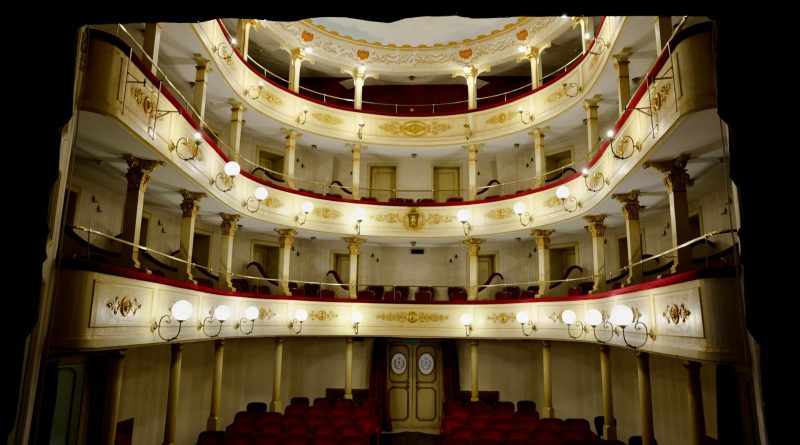 Mola, Oltre 20 spettacoli e sold out: al Teatro Van Westerhout un inizio di anno dal bilancio largamente positivo