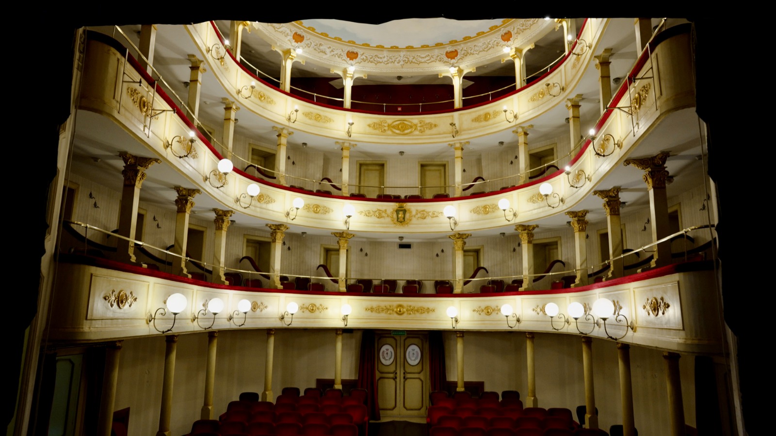 Mola, Oltre 20 spettacoli e sold out: al Teatro Van Westerhout un inizio di anno dal bilancio largamente positivo