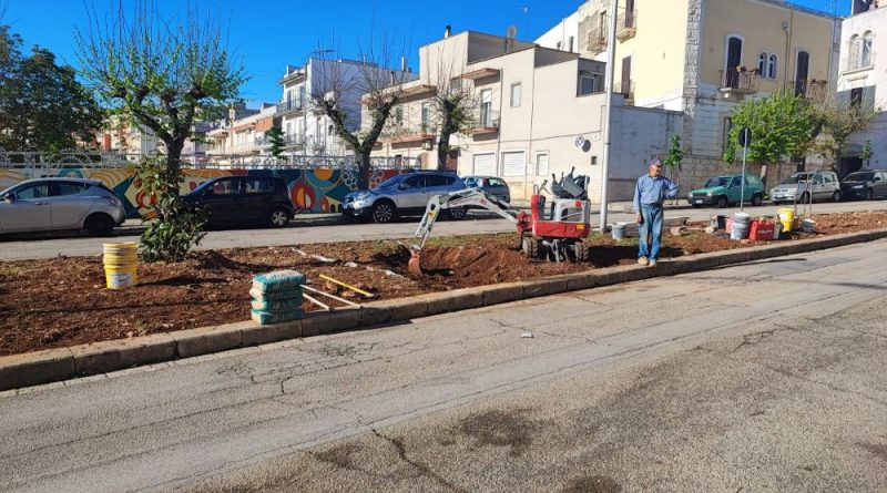 Castallana Grotte, Viale Virgilio, proseguono gli interventi di riqualificazione e manutenzione dell’area