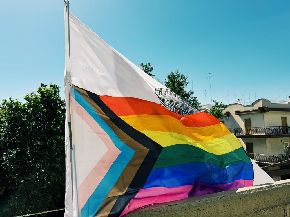 mola_bandiera_lgbtq