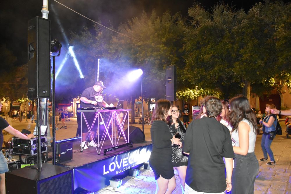 Castellana Grotte, DJ Mix Contest Continua: Seconda Serata con DJ Vincent Saar e Gabriele Loiotile Dj !